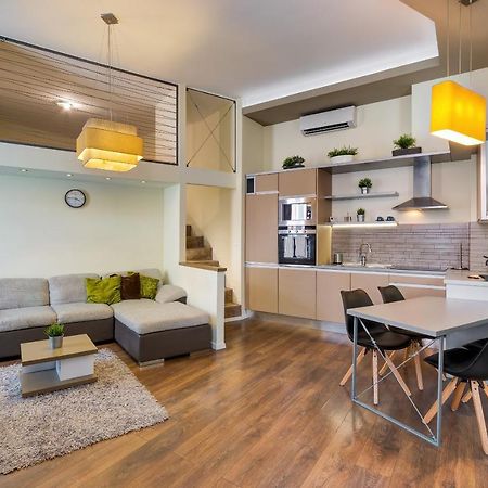 Spacious & Stylish Apartment In Downtown Budapeste Exterior foto