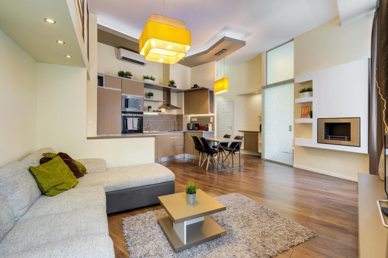 Spacious & Stylish Apartment In Downtown Budapeste Exterior foto