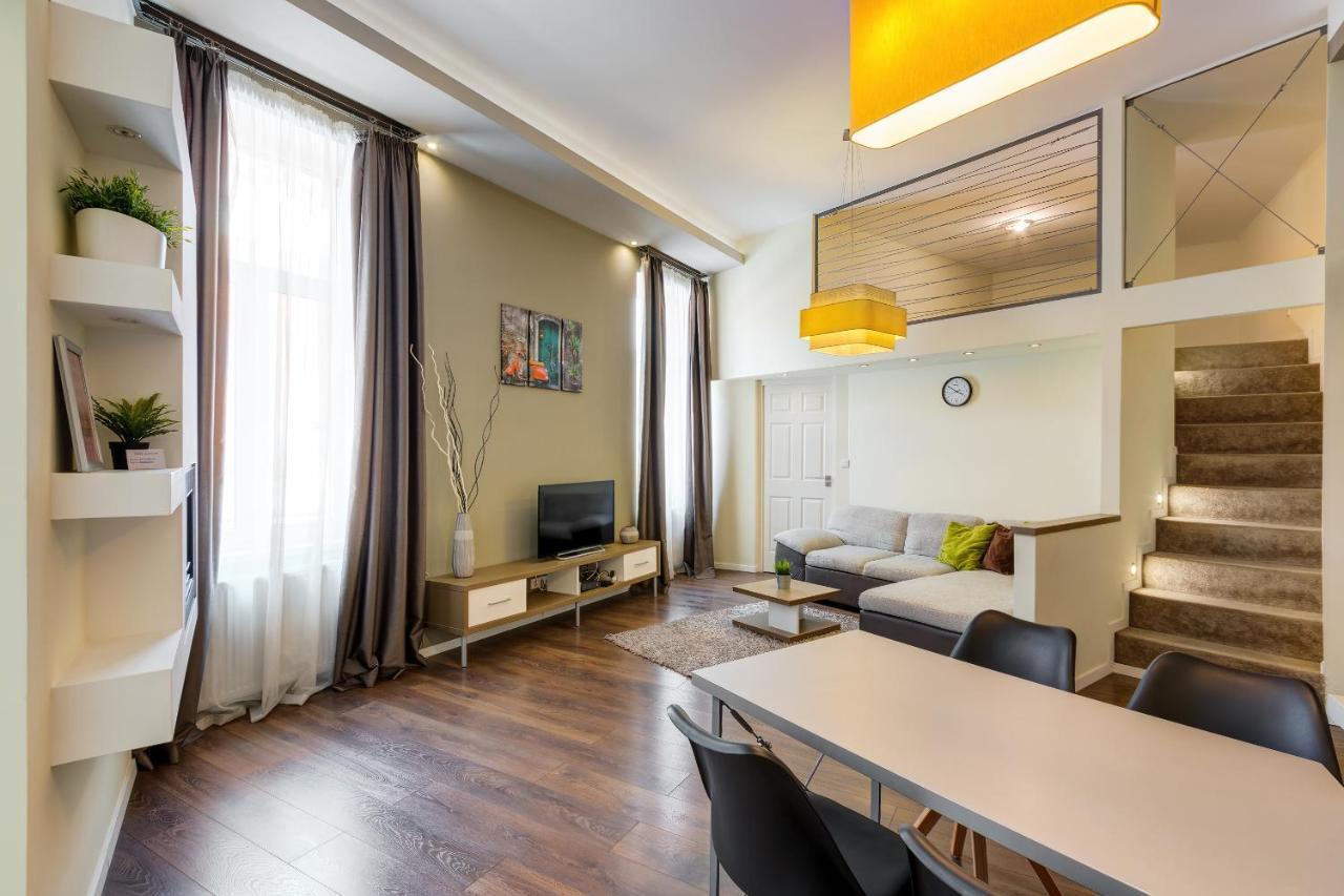 Spacious & Stylish Apartment In Downtown Budapeste Exterior foto
