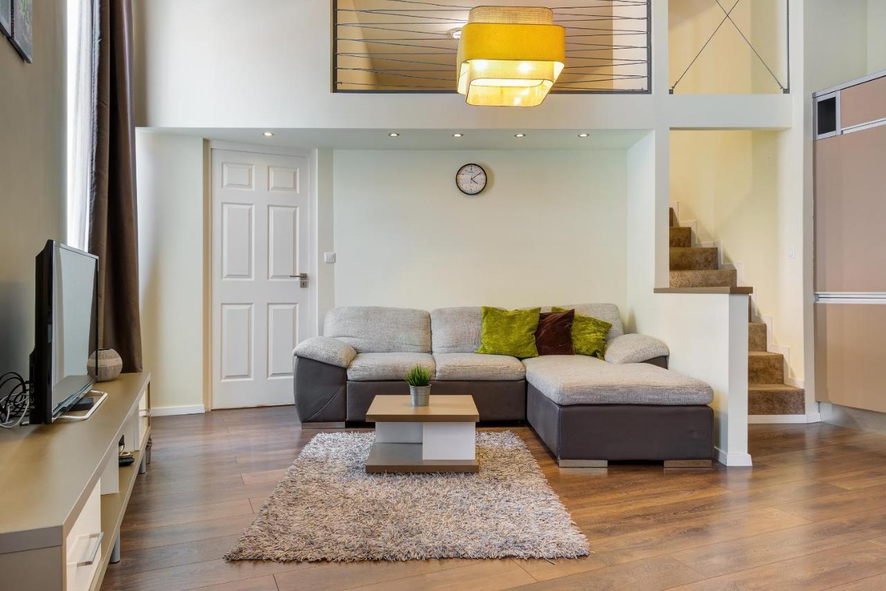 Spacious & Stylish Apartment In Downtown Budapeste Exterior foto