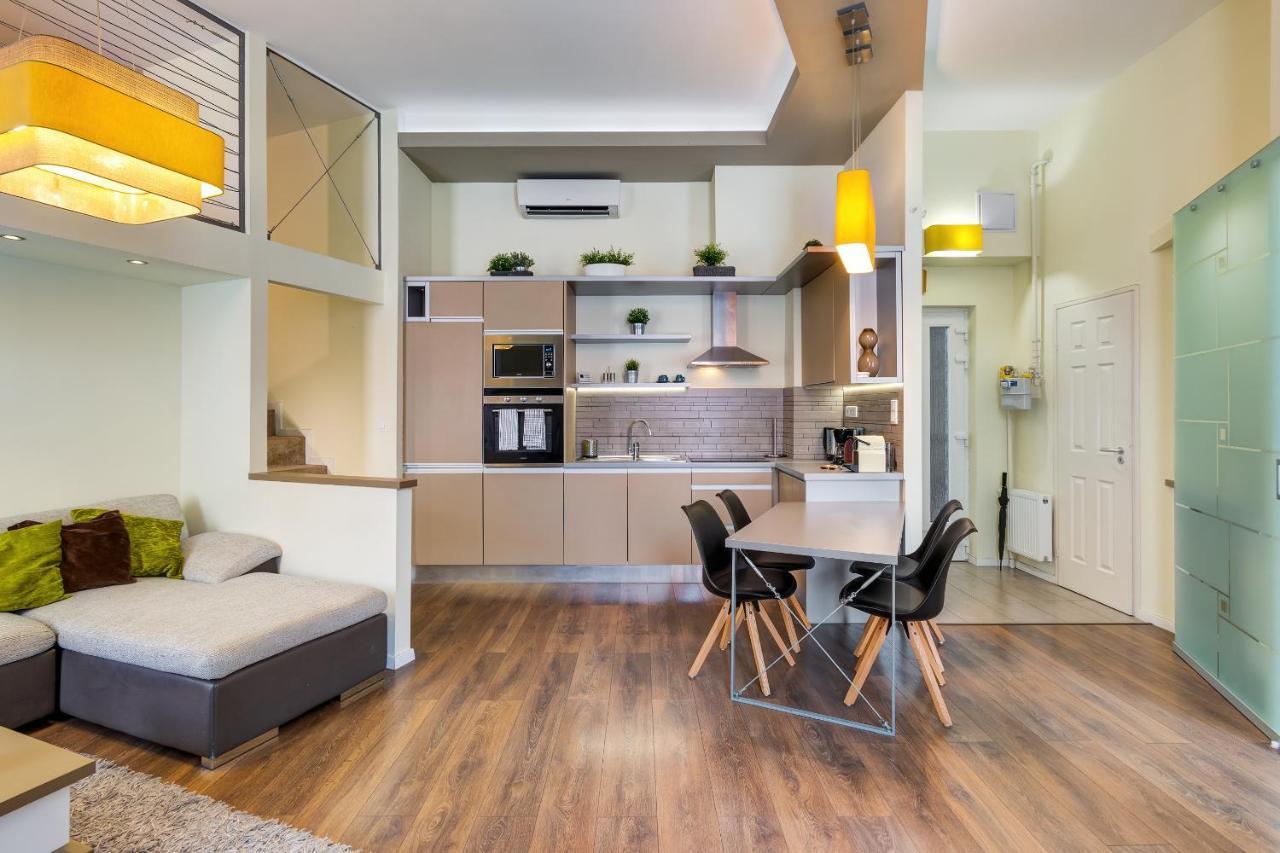 Spacious & Stylish Apartment In Downtown Budapeste Exterior foto