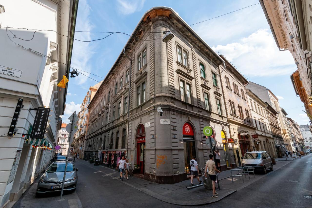 Spacious & Stylish Apartment In Downtown Budapeste Exterior foto
